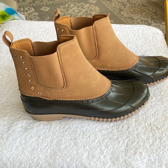 NEW Newlin Duck Boot (Women) Steve Madden Size Women’s 11 Tan - Picture 2 of 12